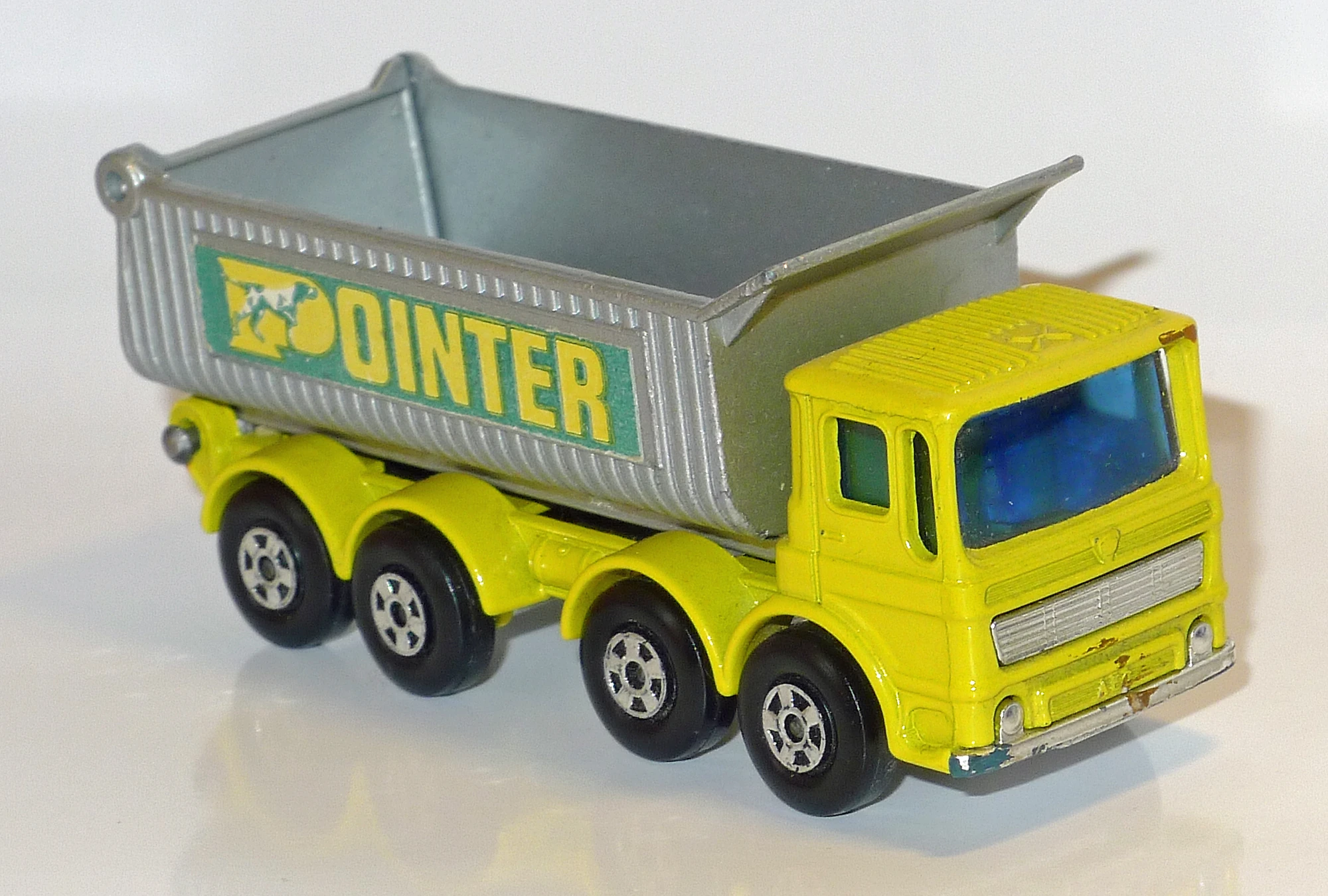 8-Wheel Tipper image