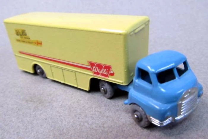 Bedford Articulated Truck image