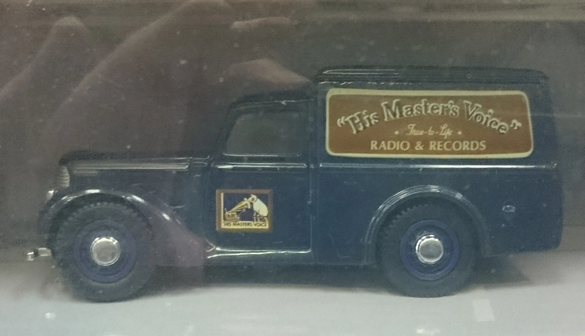 Commer 8 cwt Van 1948 image