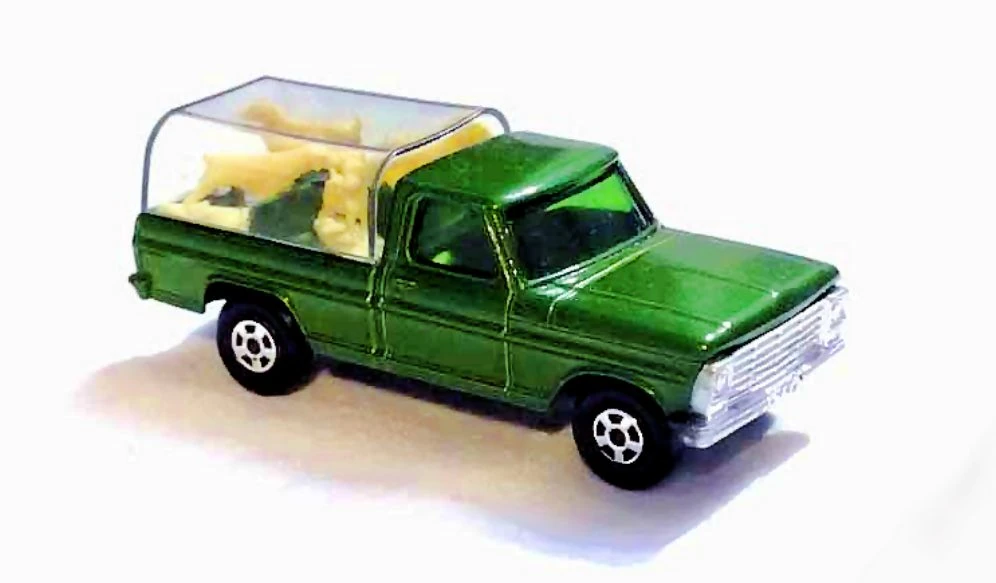 Kennel Truck image
