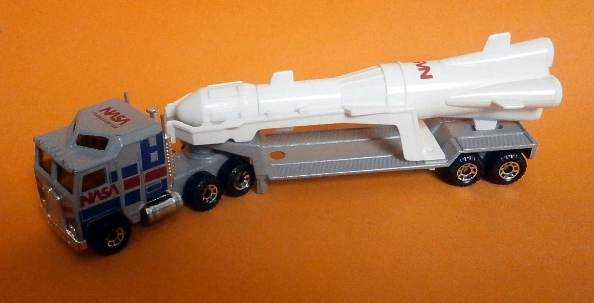 Kenworth Rocket Transporter