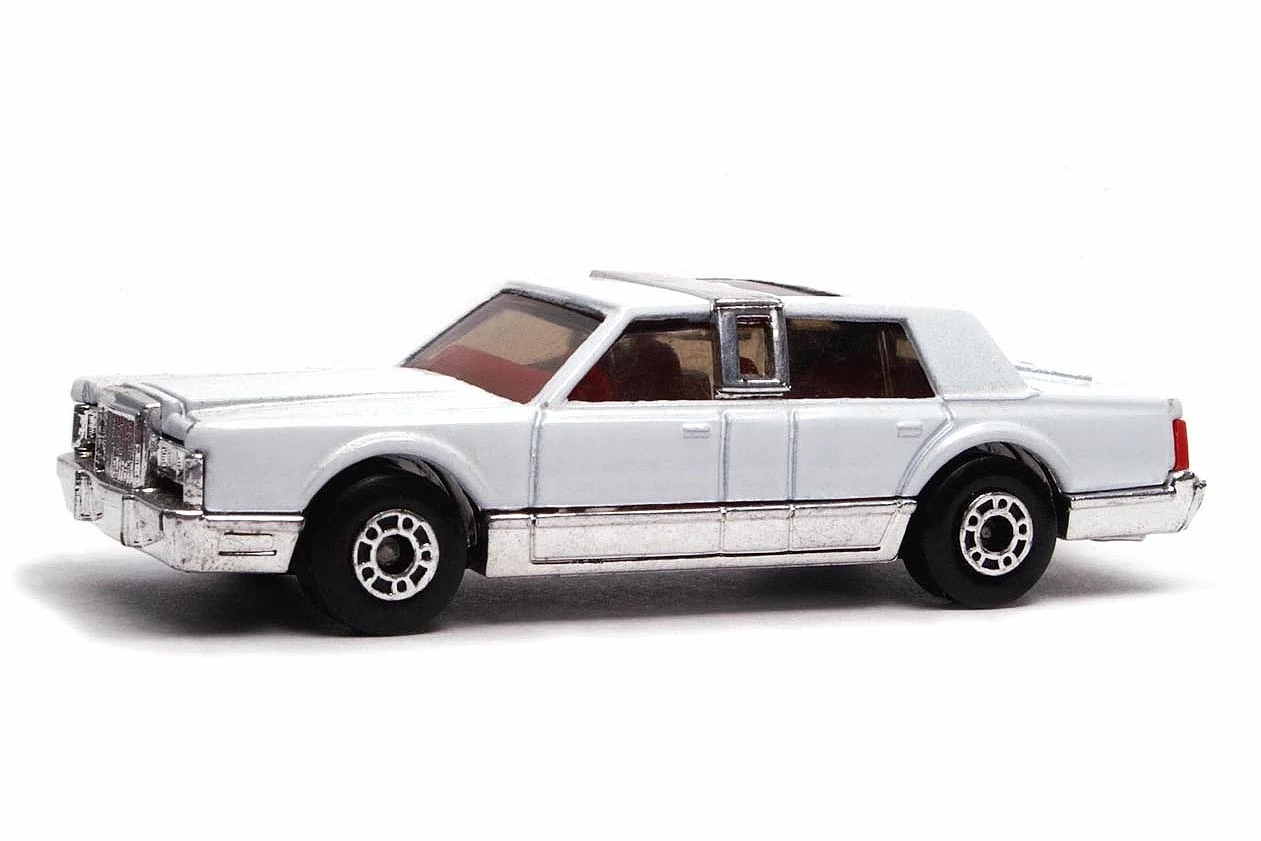 Lincoln Town Car image