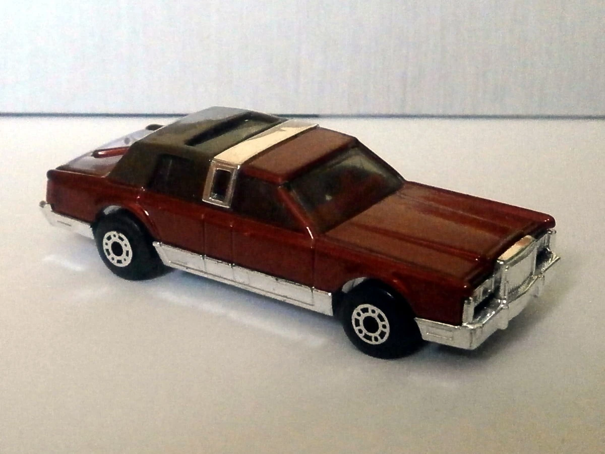Lincoln Town Car image