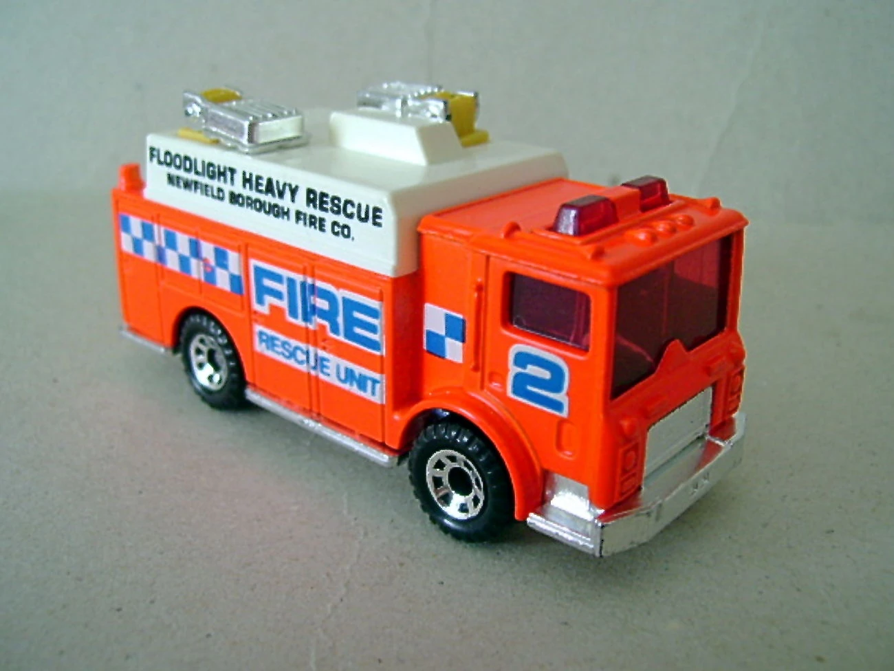 Mack Auxiliary Power Truck image