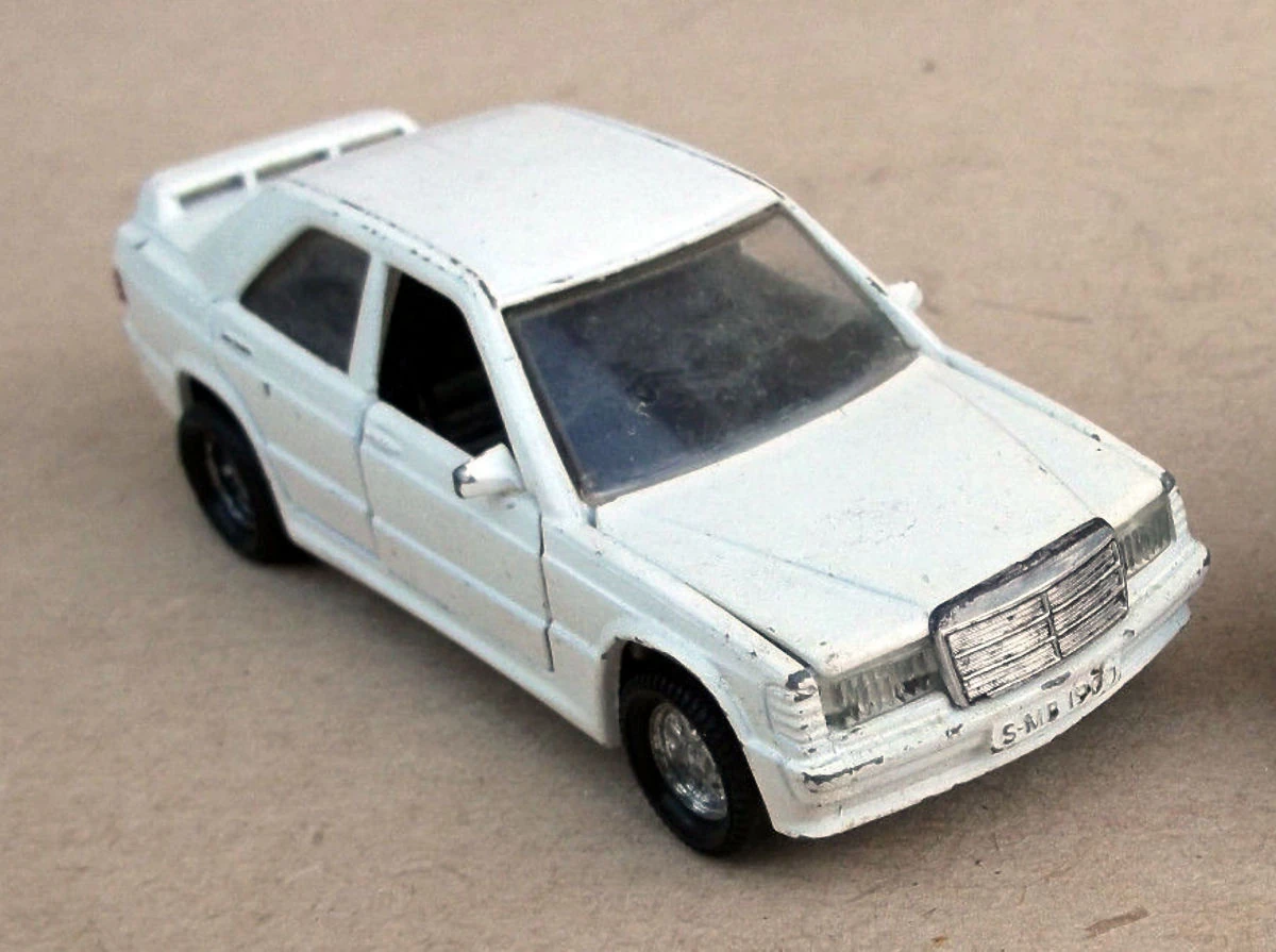 Mercedes-Benz 190E 2.3-16V image