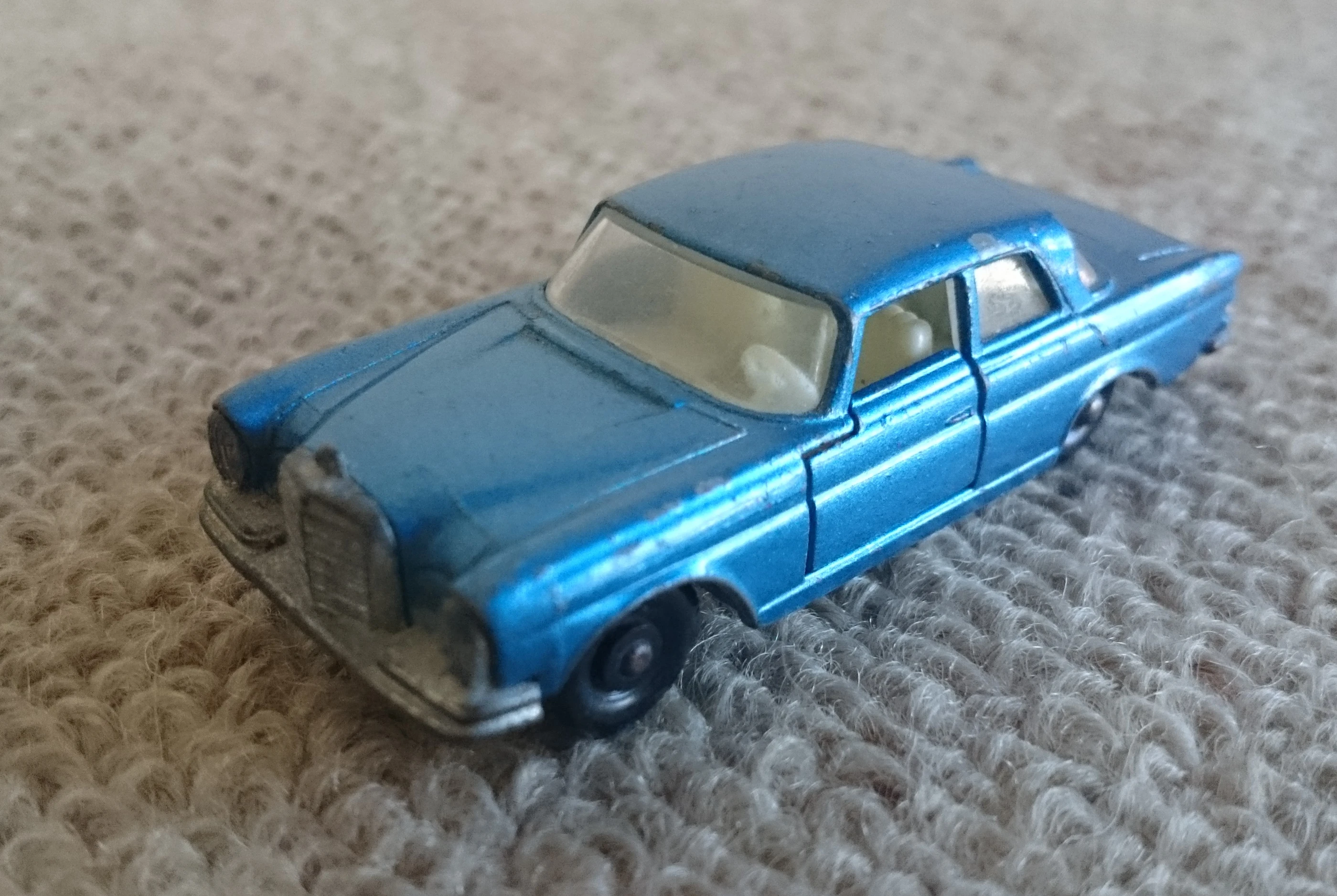 Mercedes 300 SE image