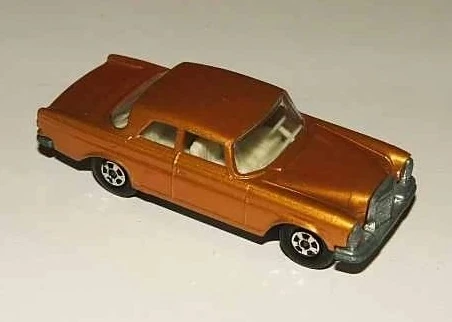 Mercedes 300 SE image