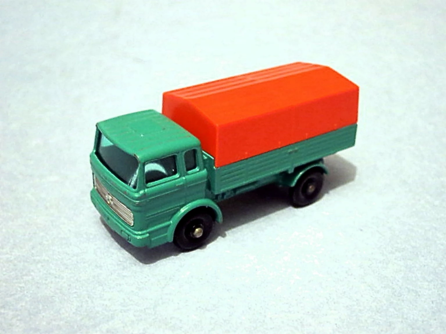 Mercedes Truck image