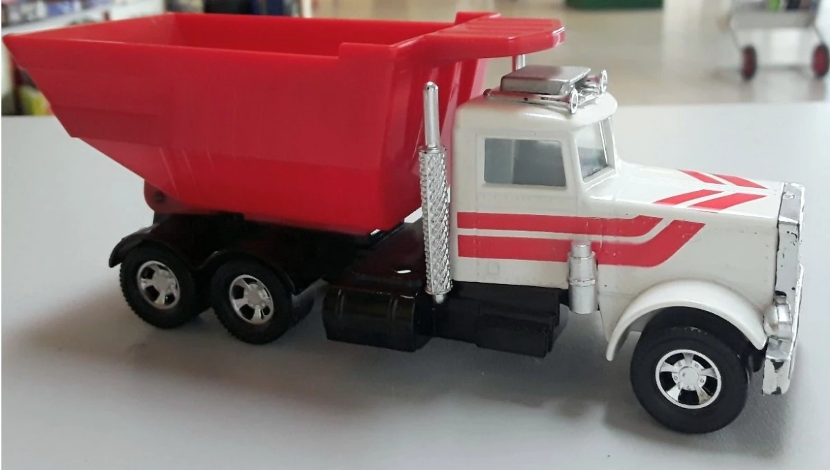 Peterbilt Tipper Truck