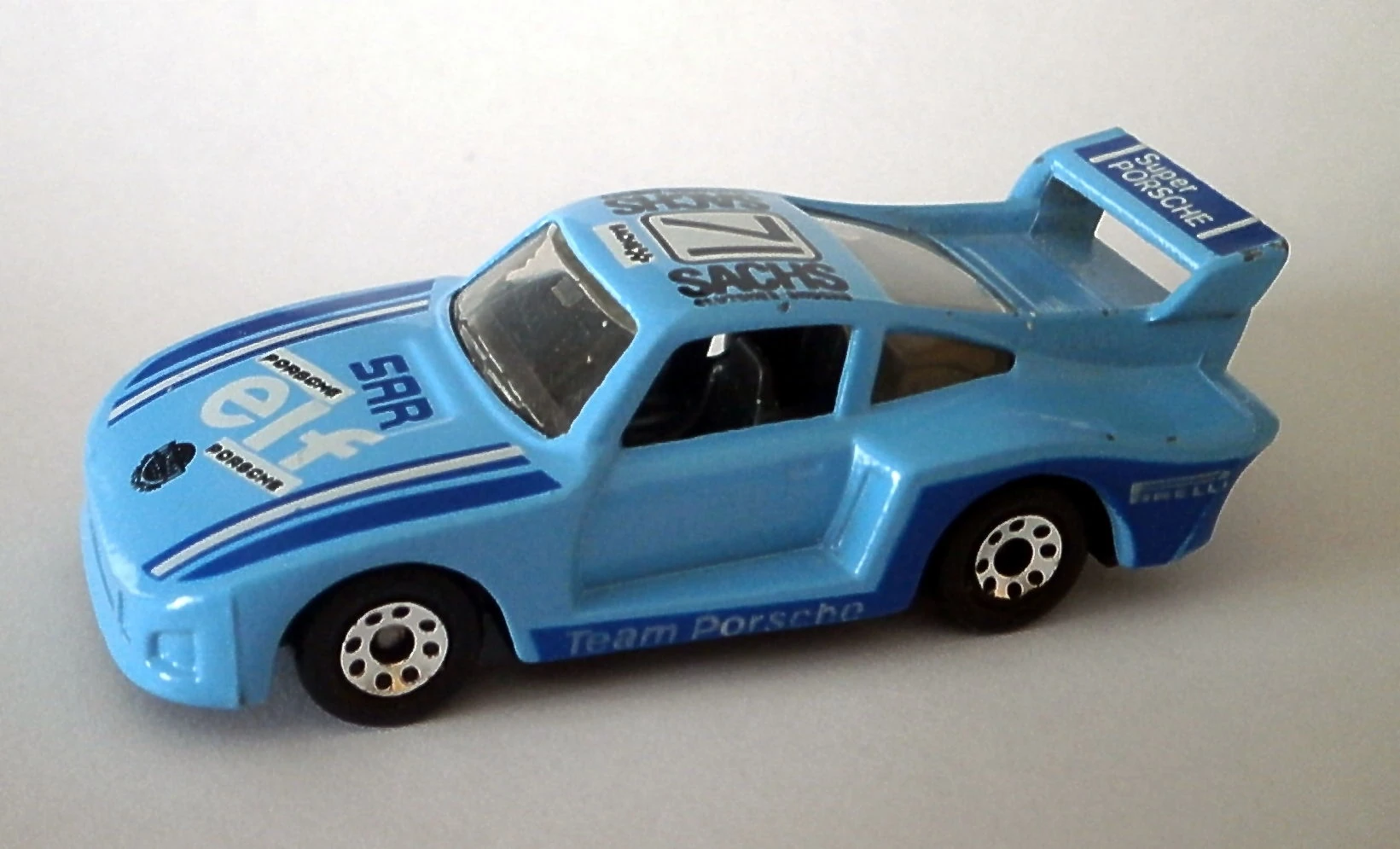 Racing Porsche 935 image