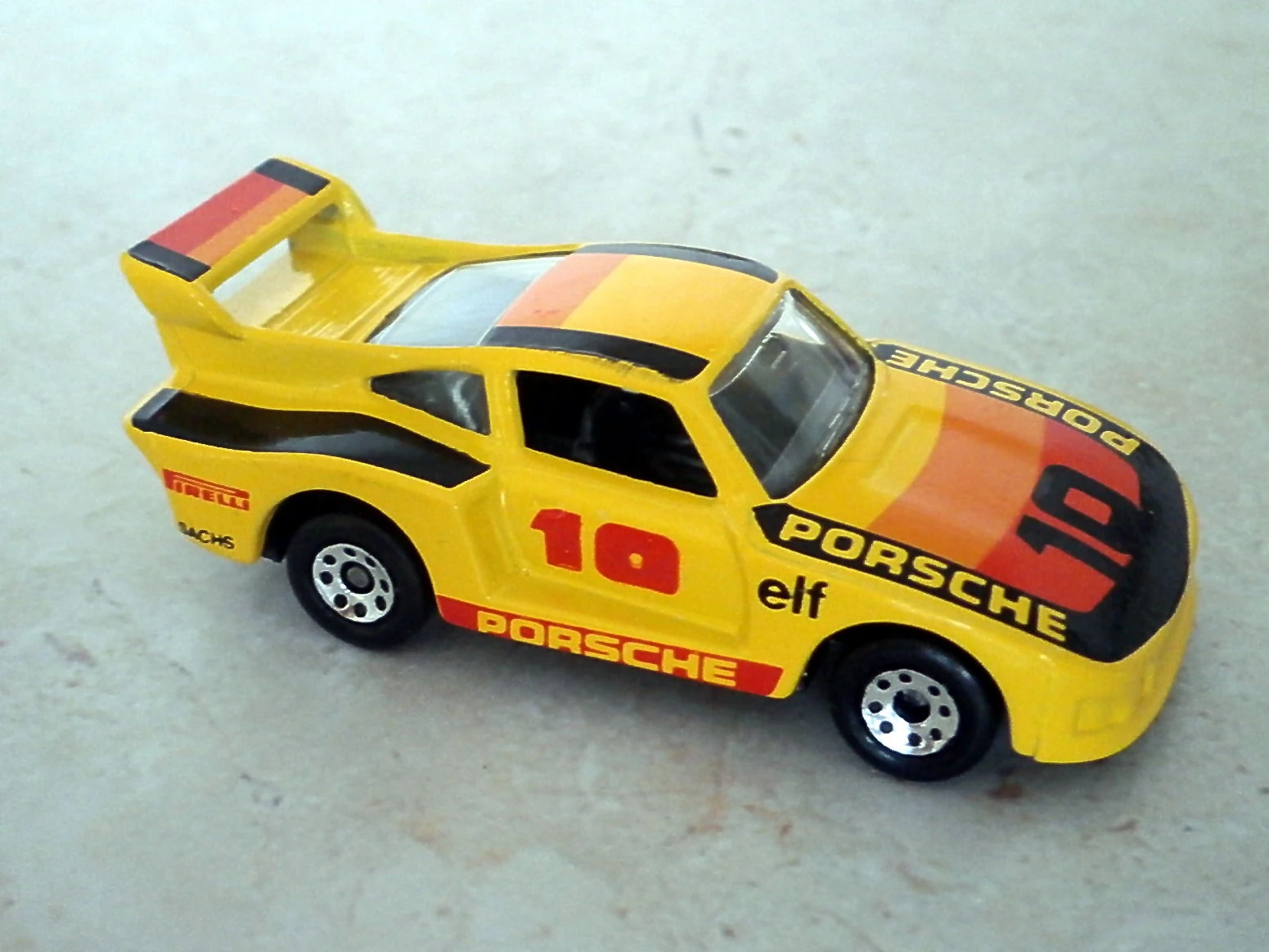 Racing Porsche 935 image