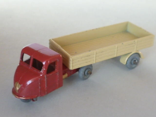 Scammell Scarab Mechanical Horse and Trailer image