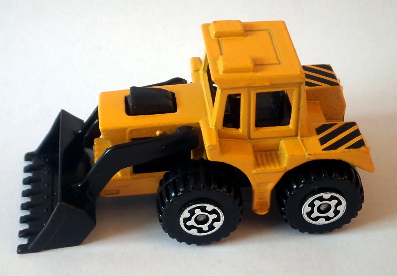 Tractor Shovel image